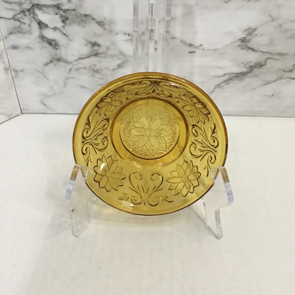 Set of 8 Vintage Amber Glass Bowl Tiara Exclusives
